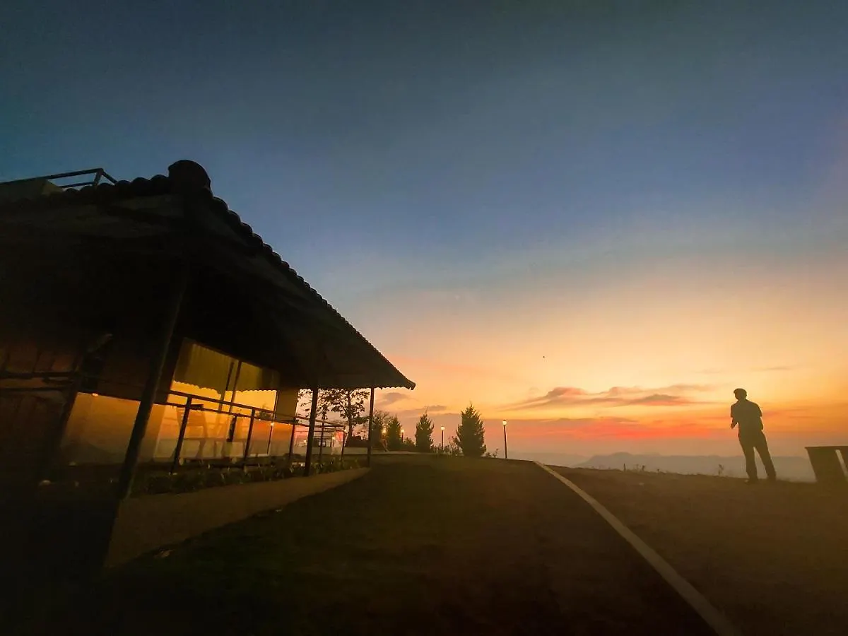 Haze And Kites Resort Munnar India
