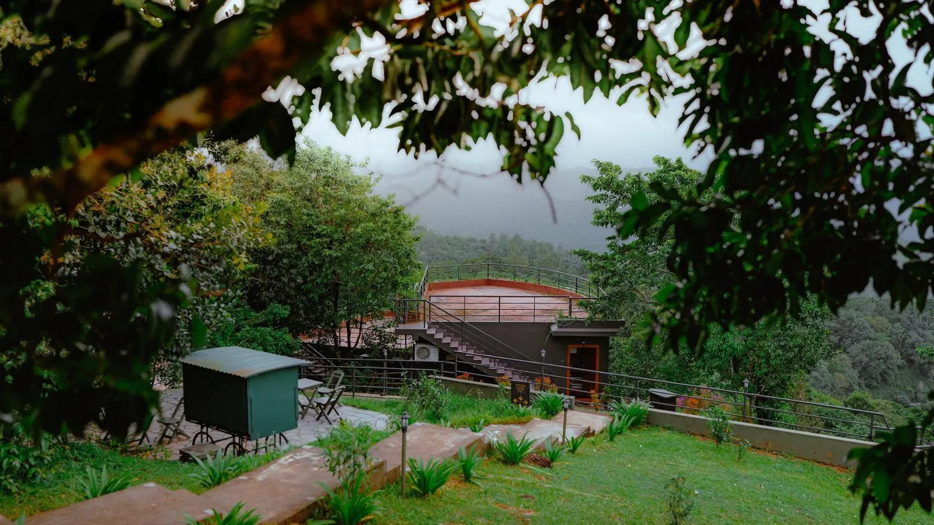 Haze And Kites Resort Munnar India