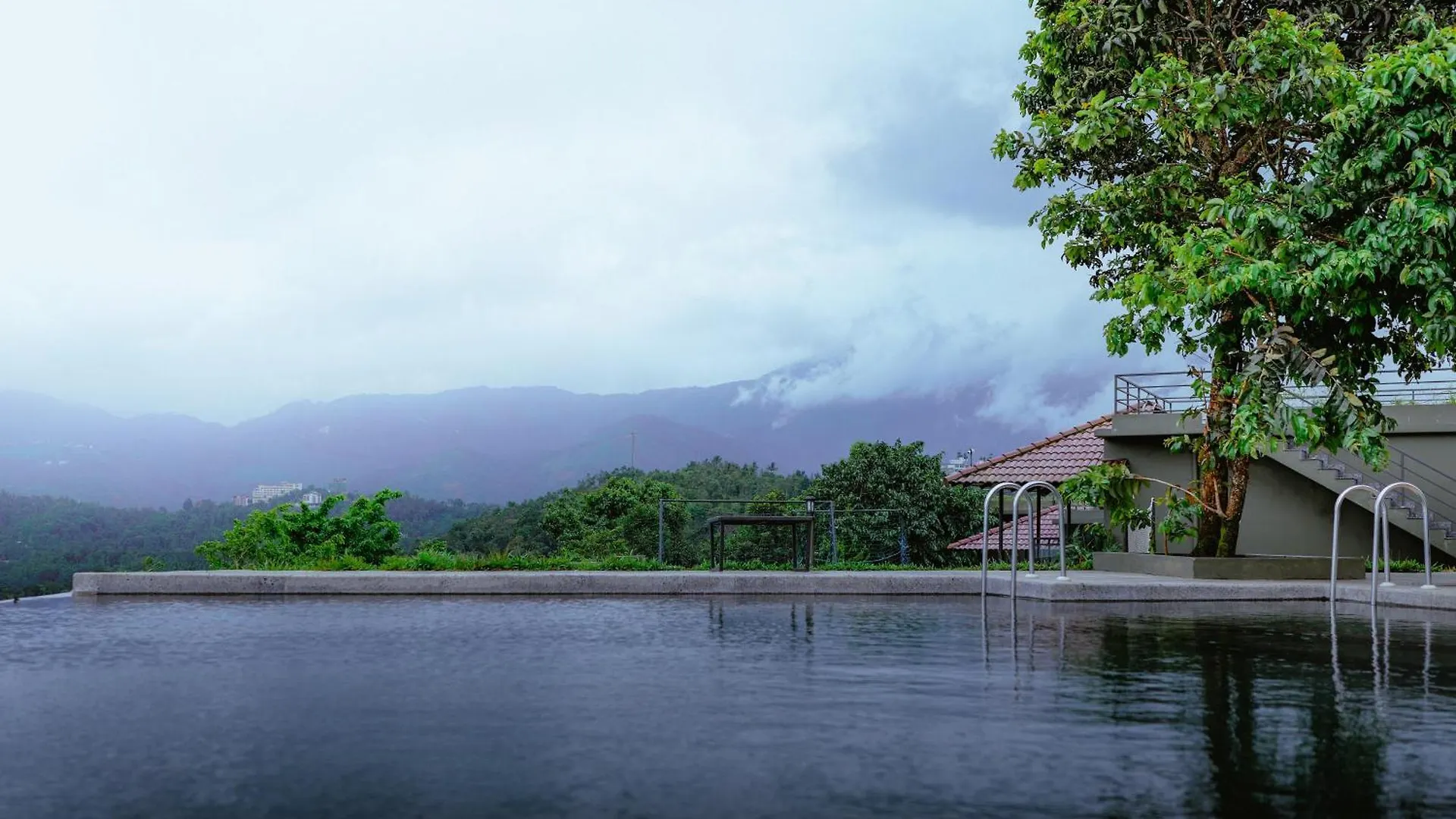Haze And Kites Resort Munnar