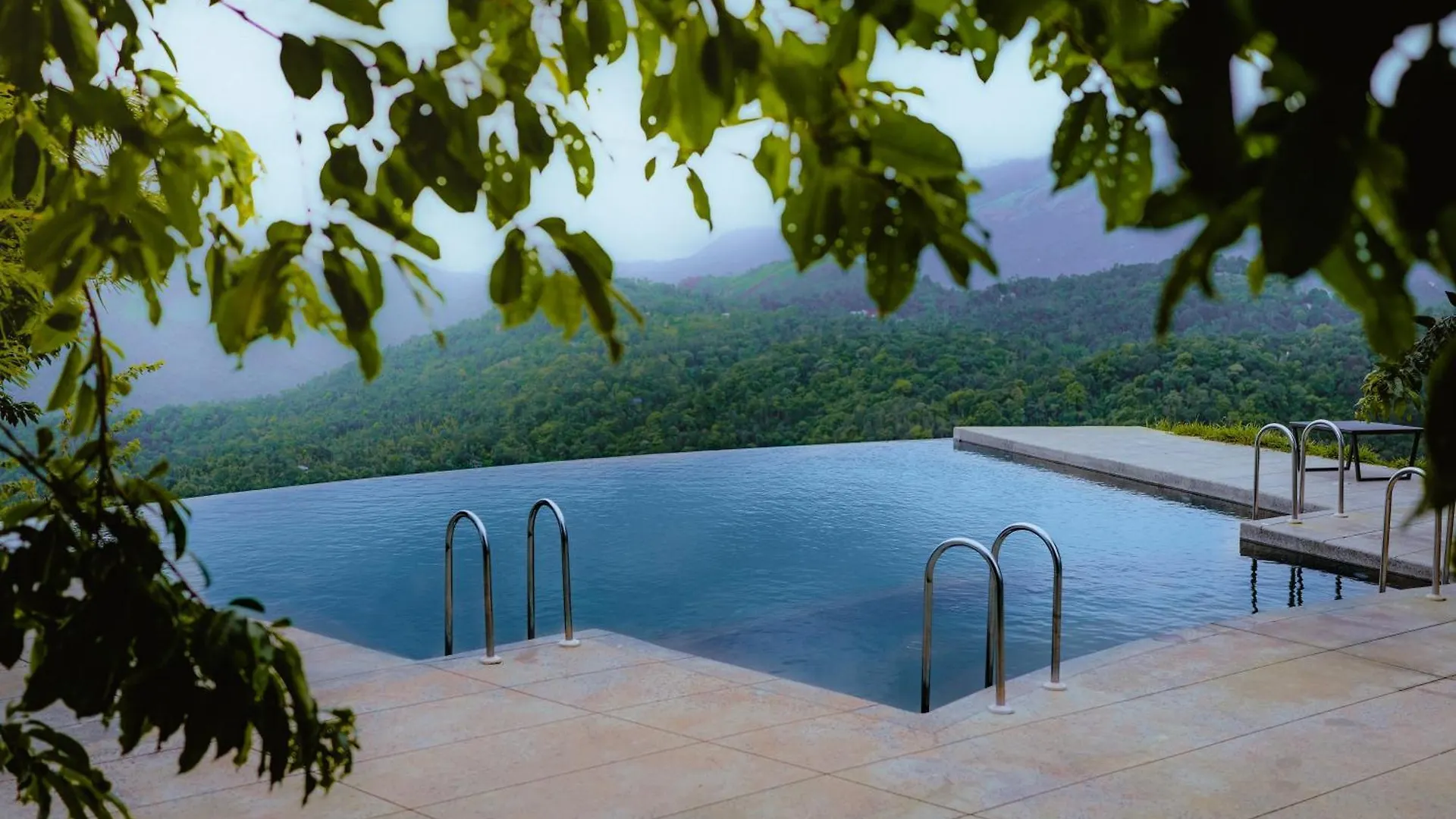 *****  Haze And Kites Resort Munnar India
